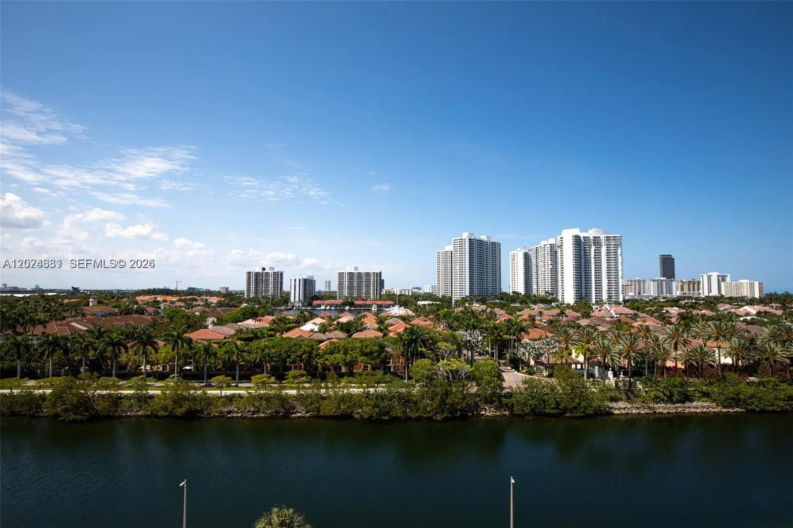 3701 N Country Club Dr # 902, Aventura FL 33180