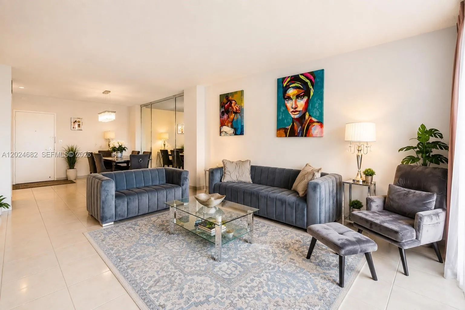 300 Bayview Dr # 807, Sunny Isles Beach FL 33160