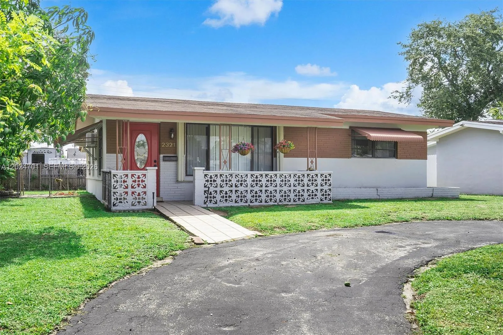 2321 Gulfstream Dr, Miramar FL 33023