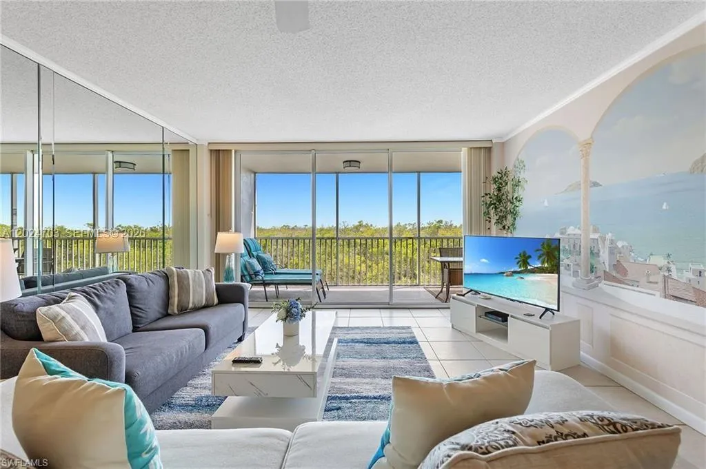 5 Bluebill # 403, Naples FL 34108