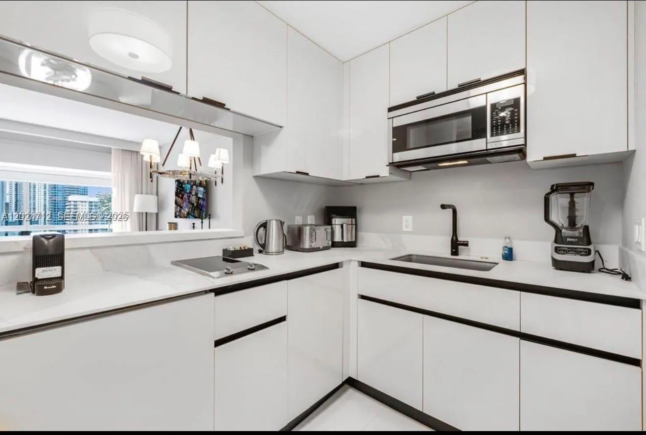 1435 Brickell Ave # 3410, Miami FL 33131