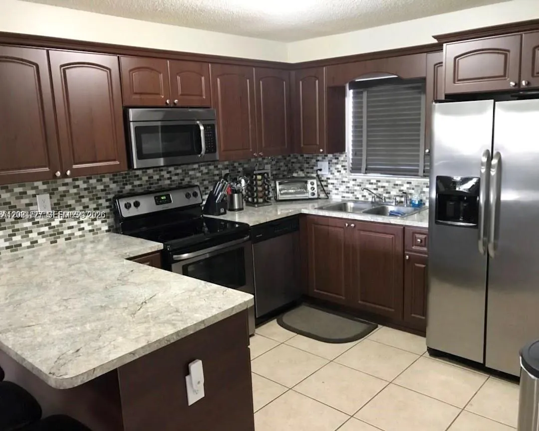 15302 SW 180th Ter, Miami FL 33187