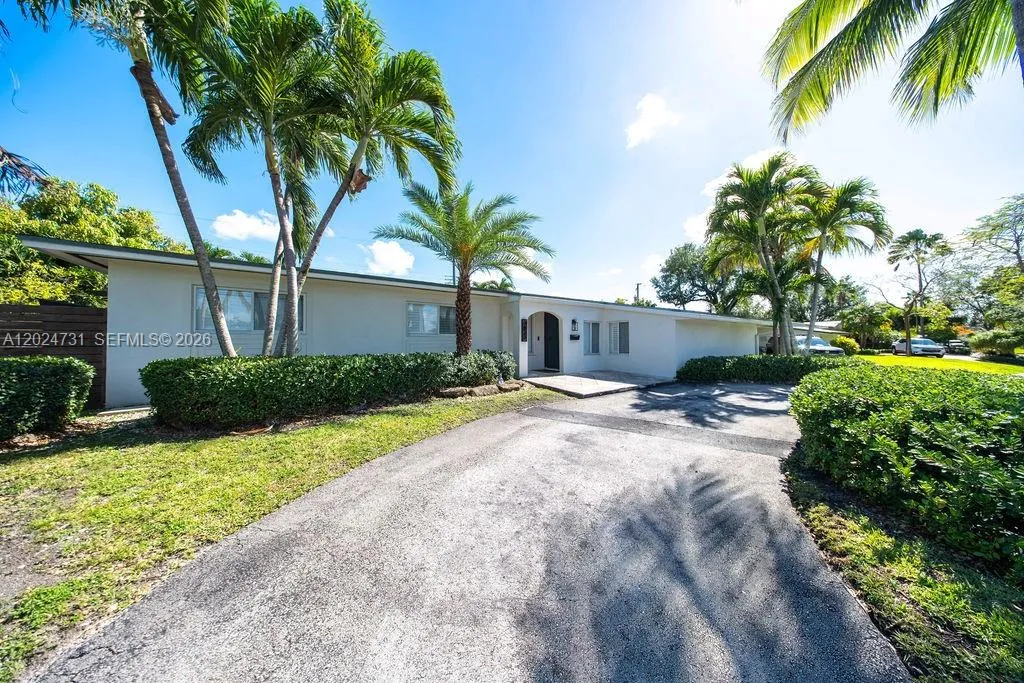 9800 SW 76th St, Miami FL 33173