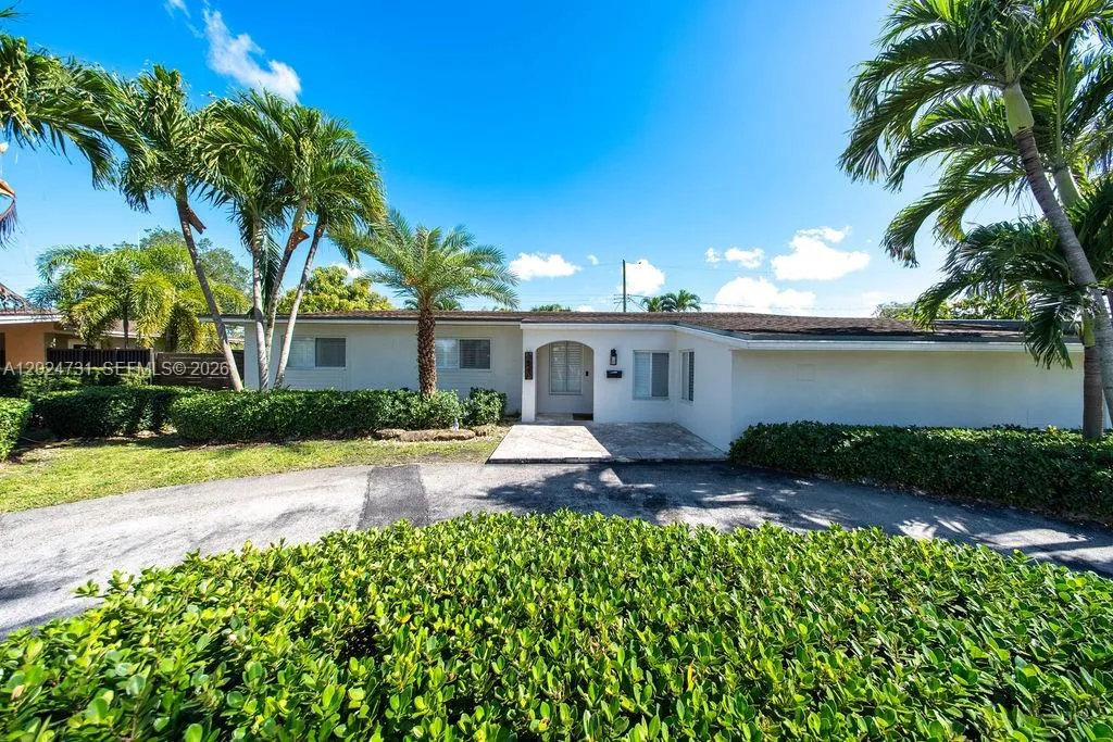 9800 SW 76th St, Miami FL 33173