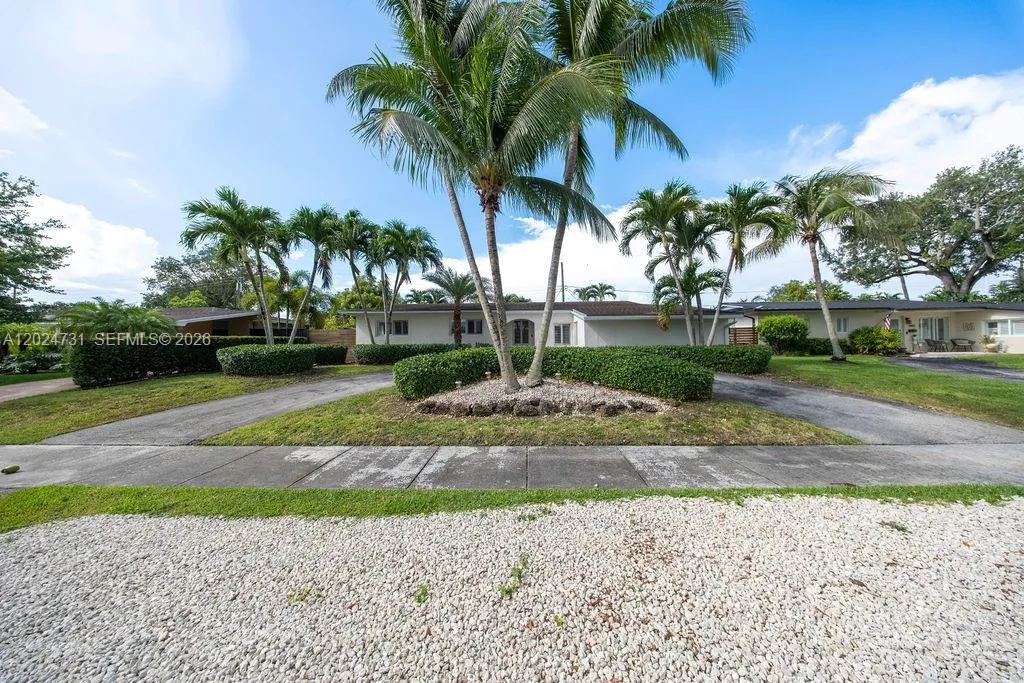 9800 SW 76th St, Miami FL 33173