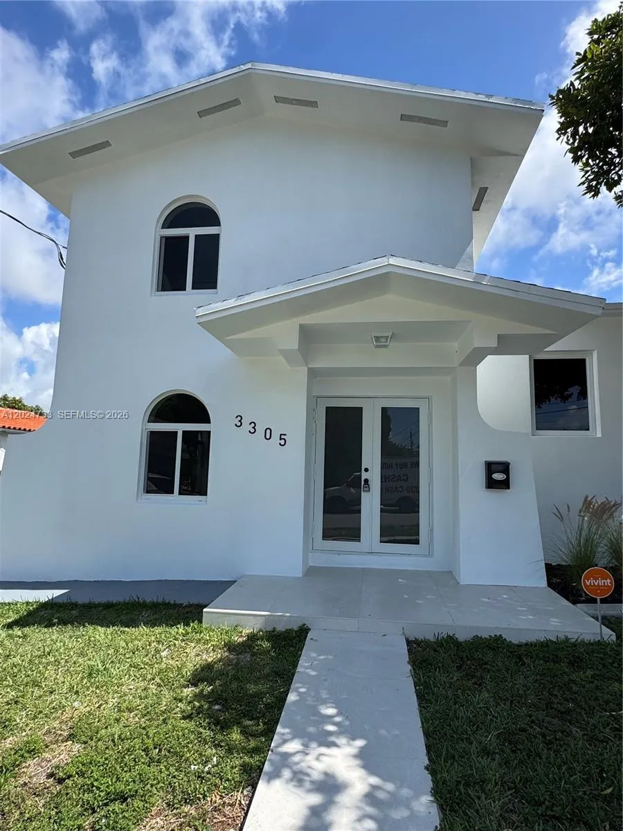 3305 SW 28st # 3305, Miami FL 33133
