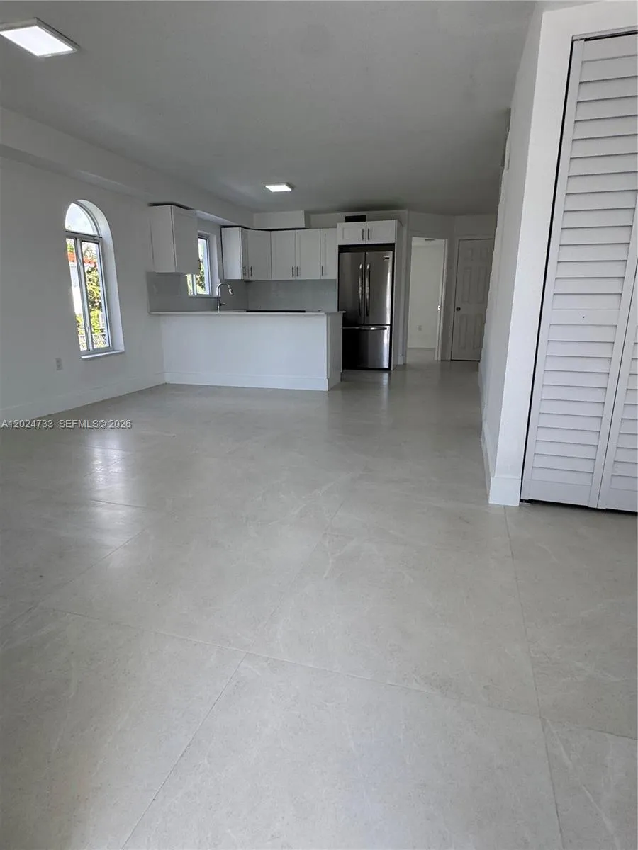 3305 SW 28st # 3305, Miami FL 33133