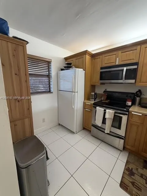 15718 E Waterside Cir # 102, Sunrise FL 33326