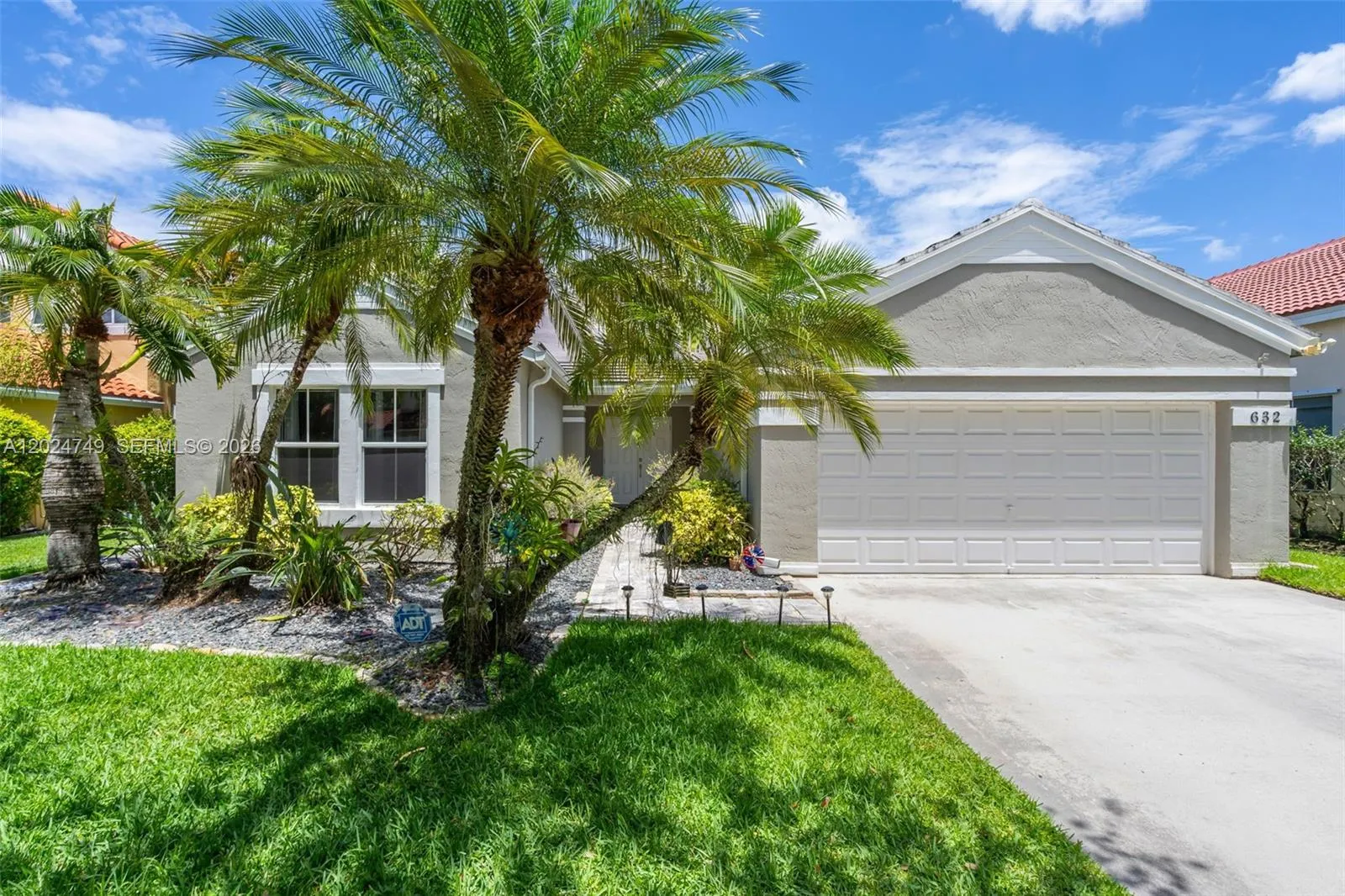 632 Carrington Ln, Weston FL 33326