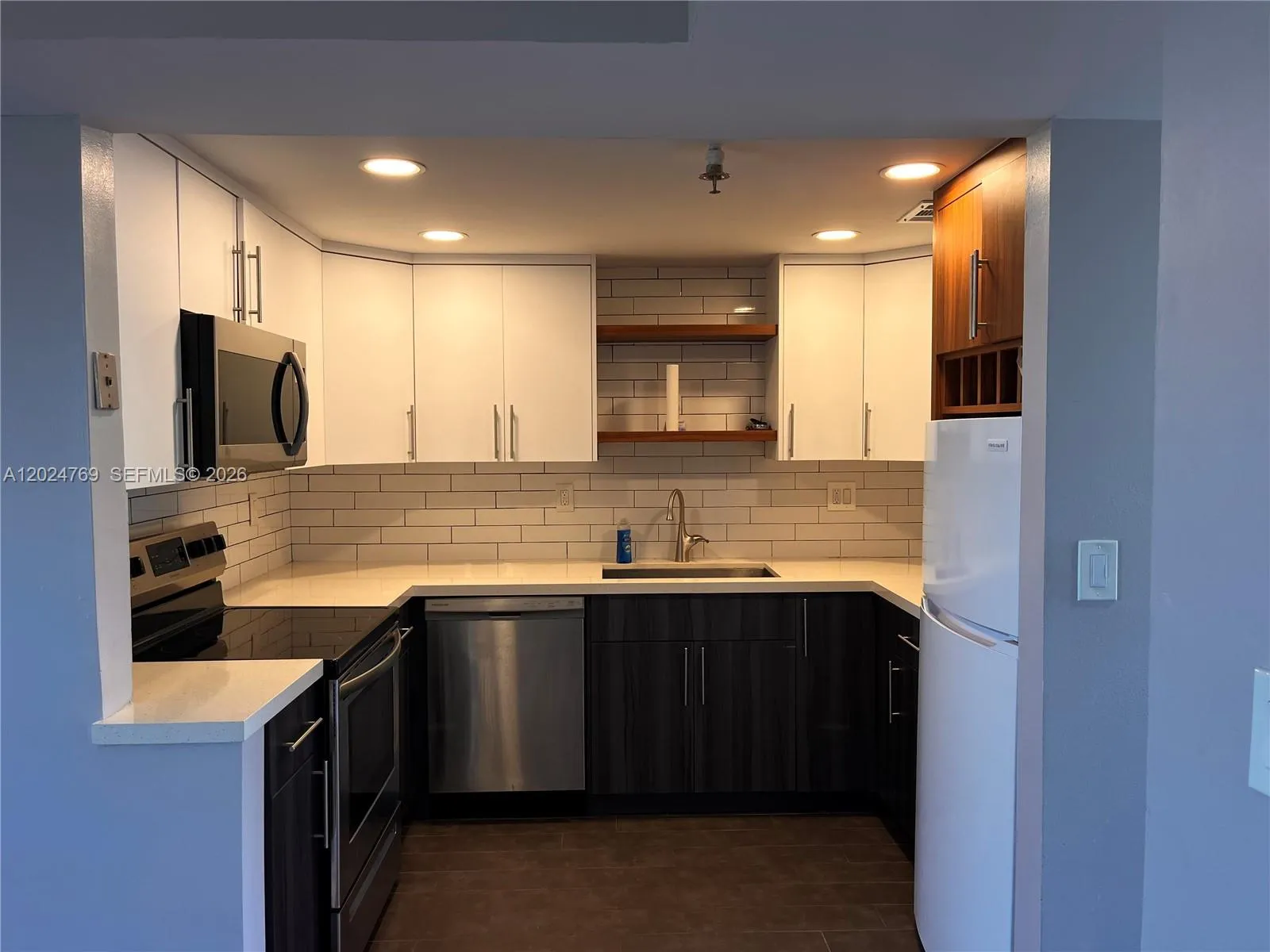 3100 W Rolling Hills Cir # 403, Davie FL 33328