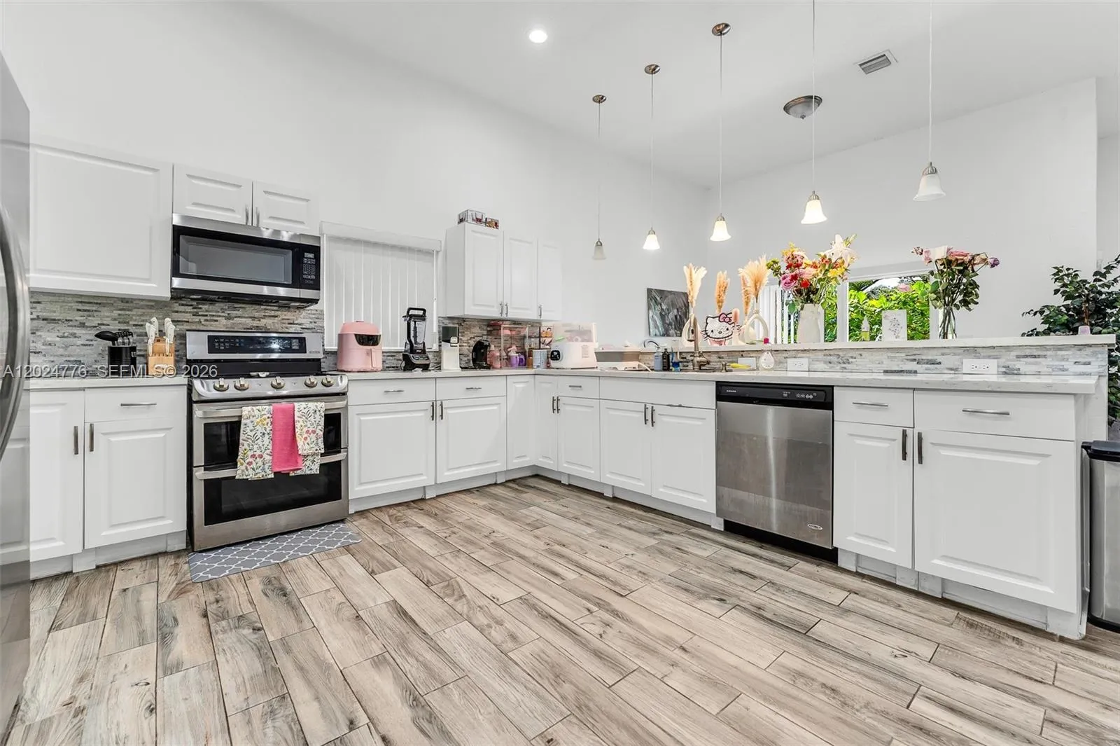 2804 Washington Dr, Fort Lauderdale FL 33311