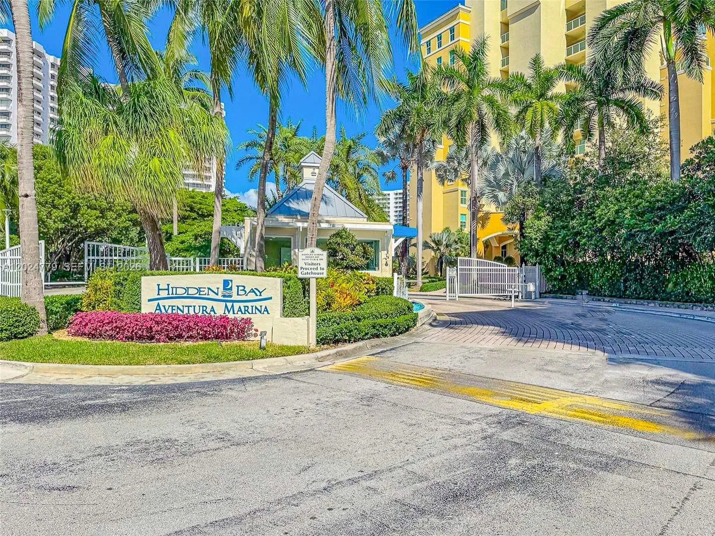 3370 Hidden Bay Dr # 1814, Aventura FL 33180