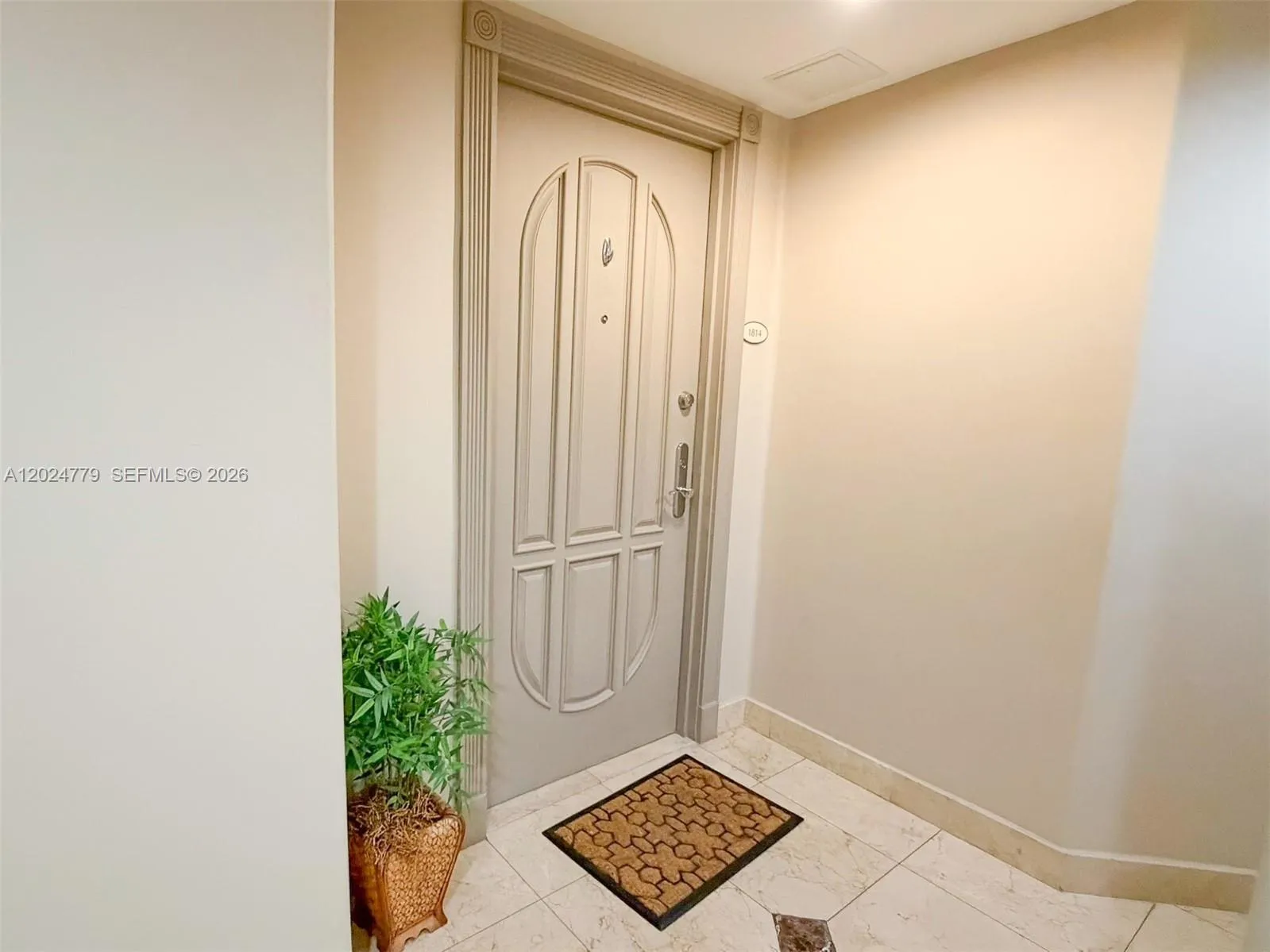 3370 Hidden Bay Dr # 1814, Aventura FL 33180