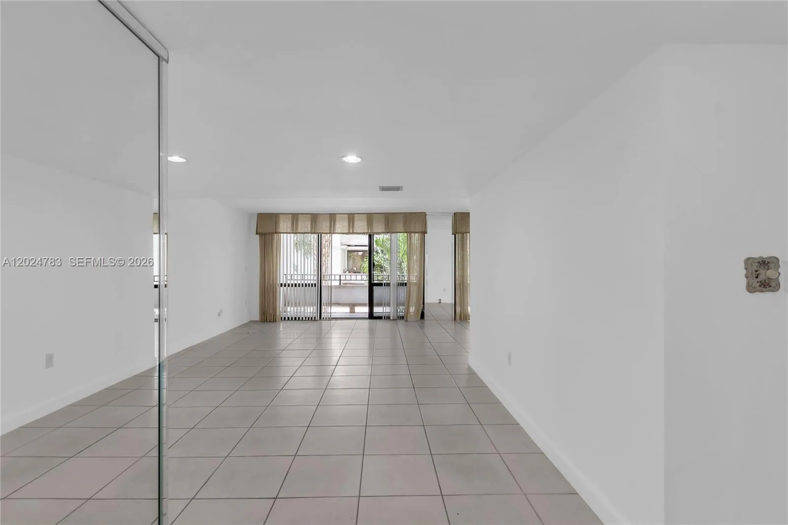 13951 Kendale Lakes Cir # 208A, Miami FL 33183