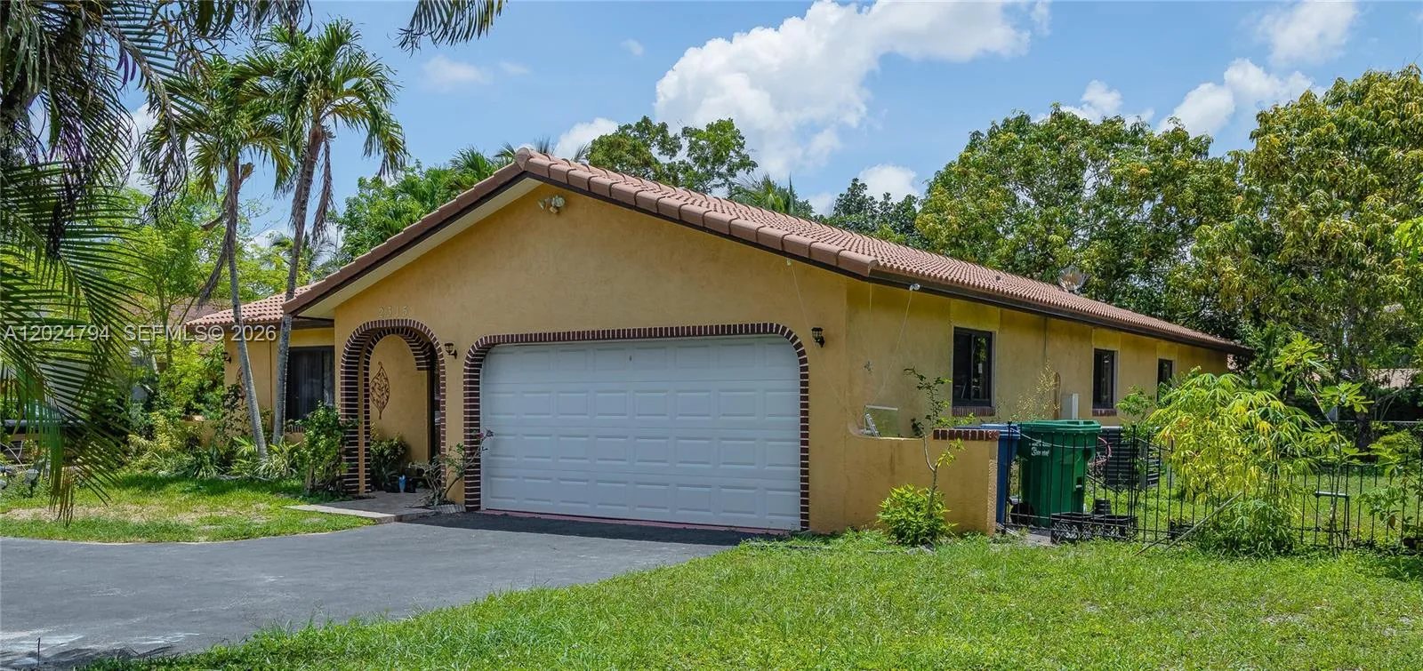 2315 NW 98th Ter, Coral Springs FL 33065
