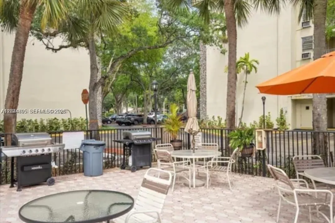 6700 Cypress Rd # 409, Plantation FL 33317