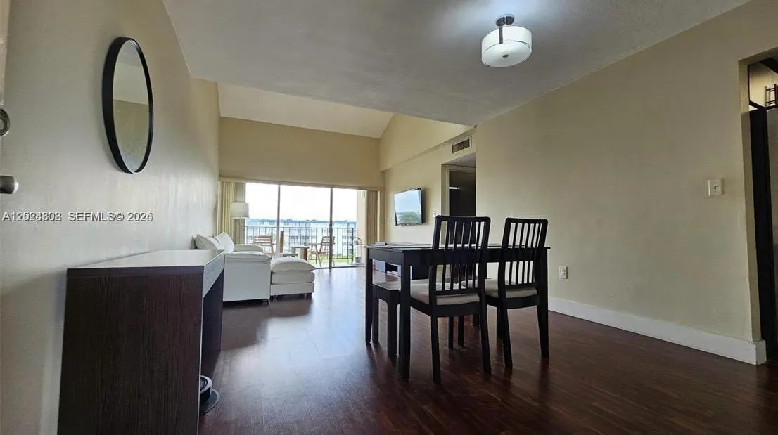 502 NW 87th Ave # 403, Miami FL 33172