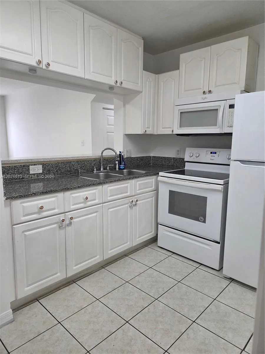 12035 SW 14th St # 107, Miami FL 33184