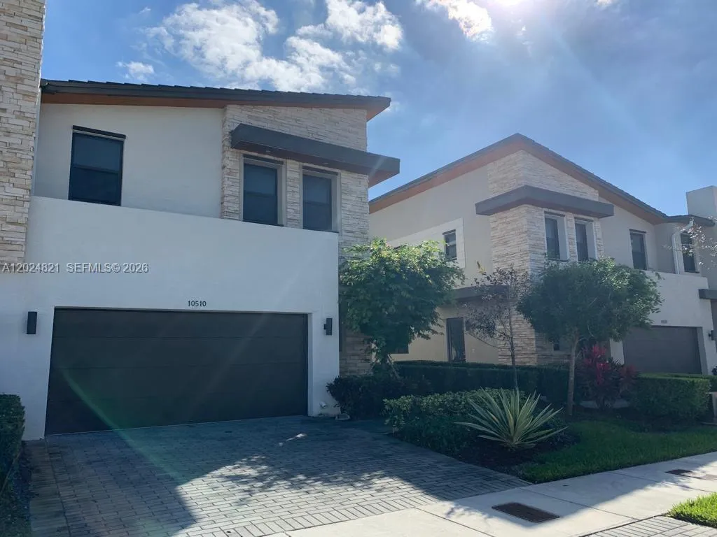 10510 NW 78th Ter # 10510, Doral FL 33178