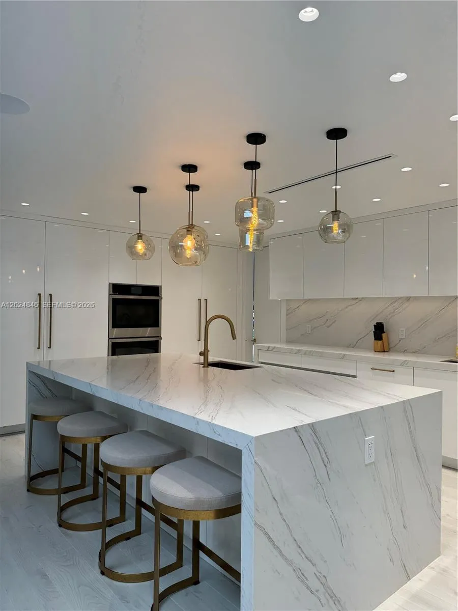 5841 SW 37th Ave, Dania Beach FL 33312