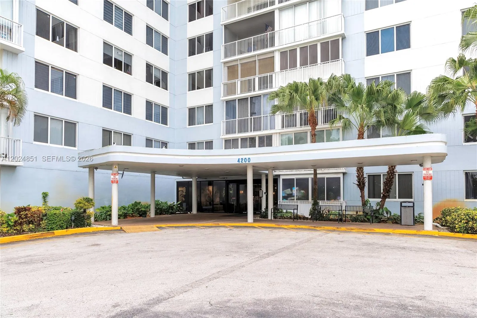 4200 Hillcrest Dr # 504, Hollywood FL 33021