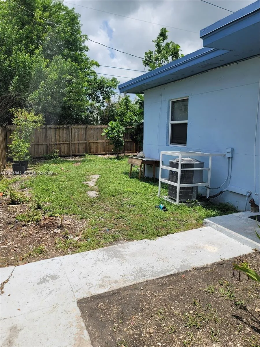22300 SW 117th Ave # 4, Miami FL 33170