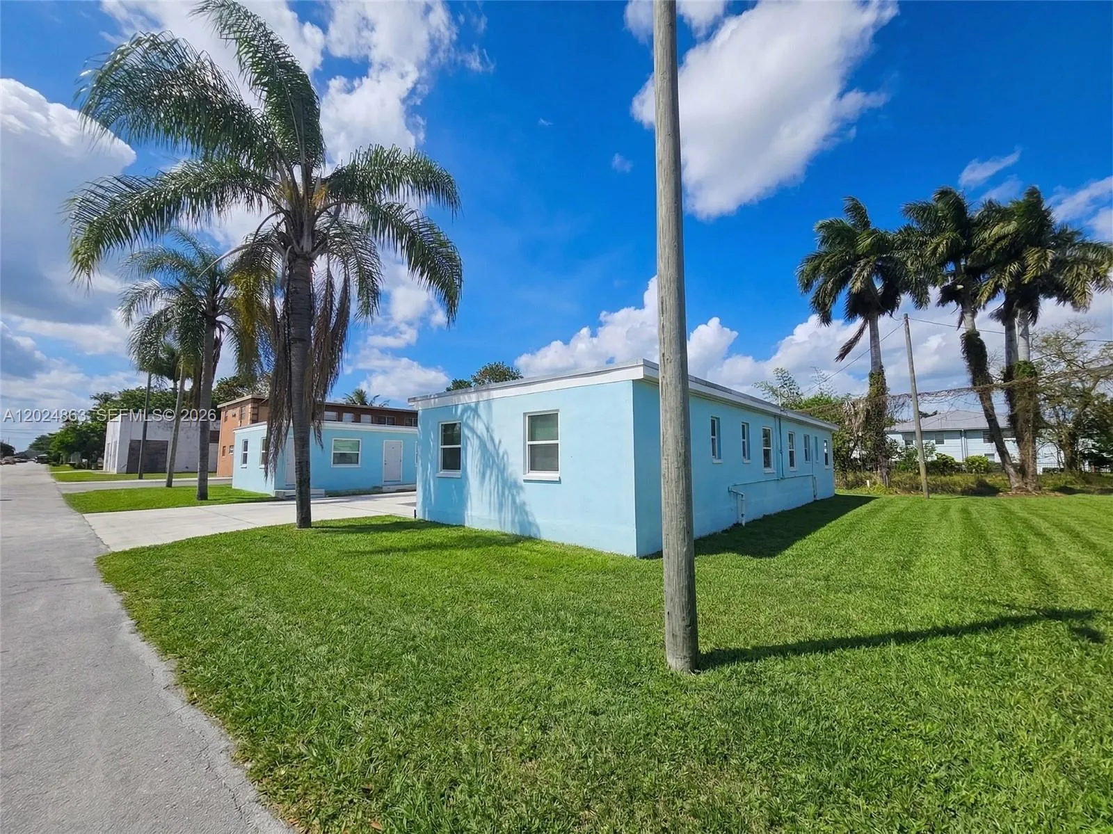 625 W Avenue A, Belle Glade FL 33430