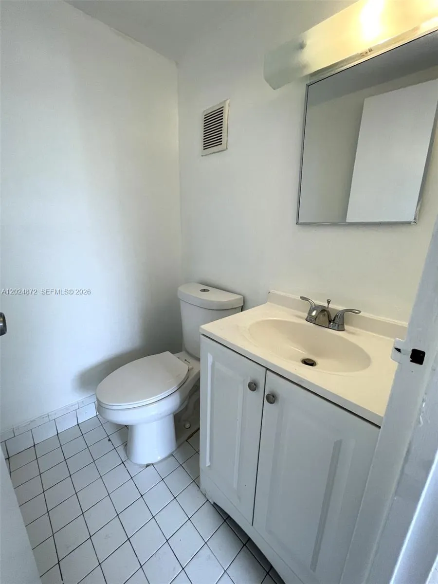 1788 NW 55th Ave # 204, Lauderhill FL 33313