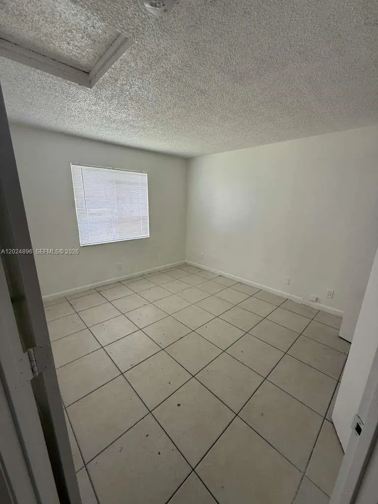 6921 Pembroke Rd # 6927, Pembroke Pines FL 33023