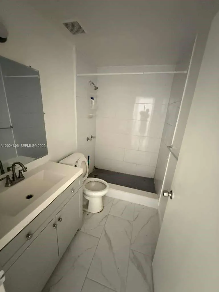 6921 Pembroke Rd # 6927, Pembroke Pines FL 33023