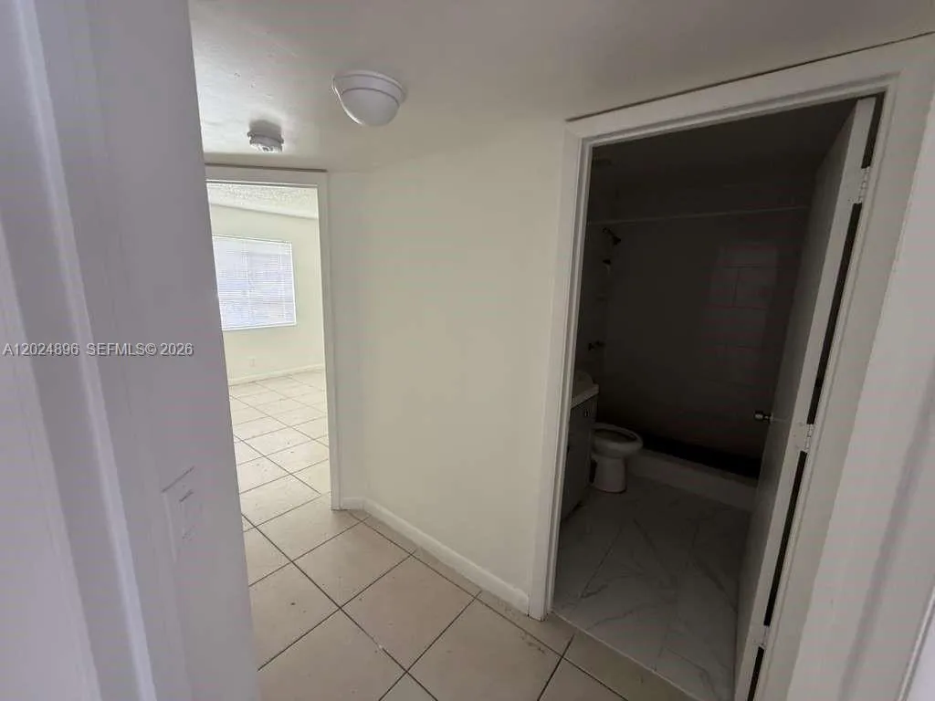 6921 Pembroke Rd # 6927, Pembroke Pines FL 33023