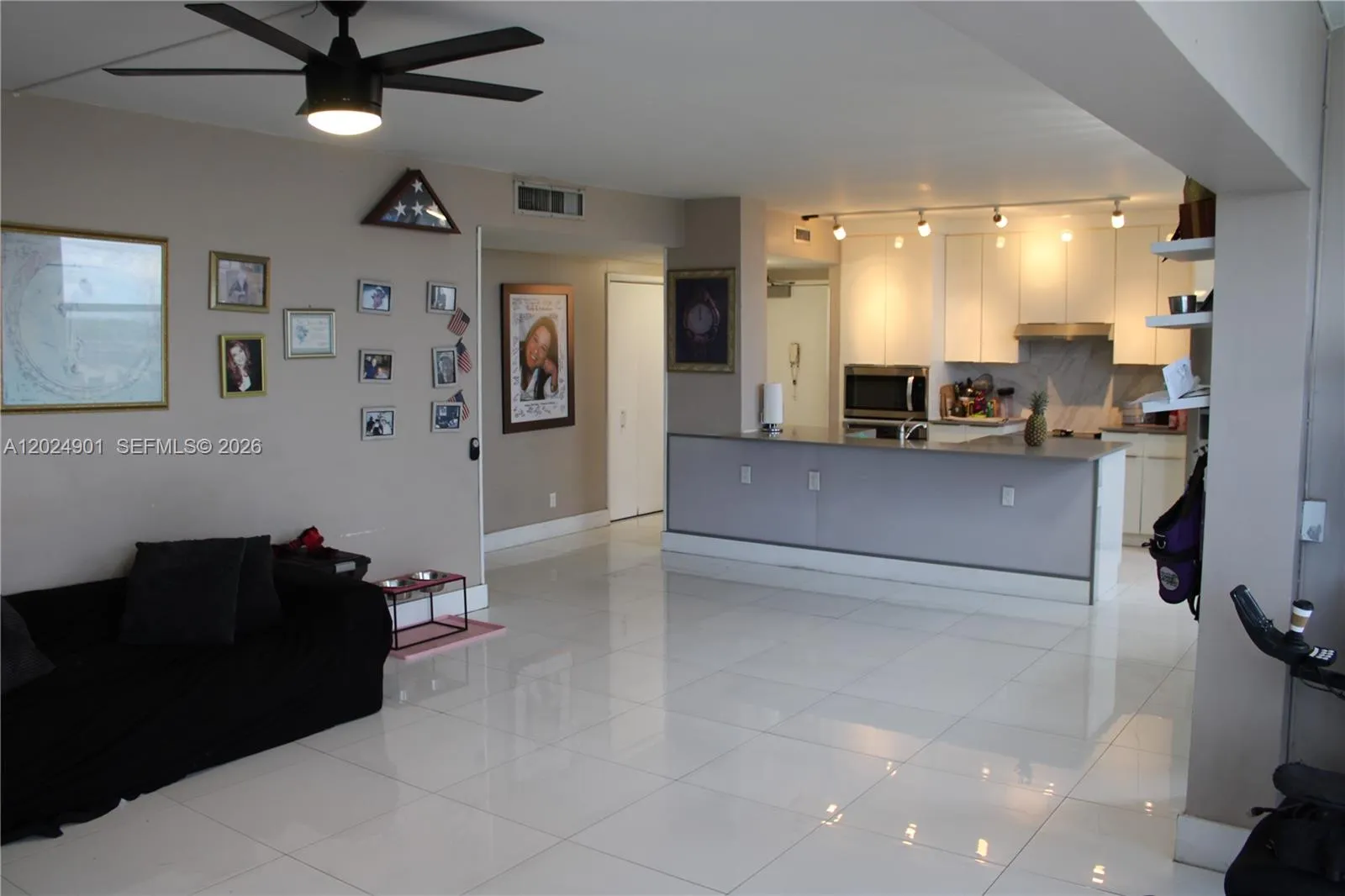 4200 Hillcrest Dr # 820, Hollywood FL 33021
