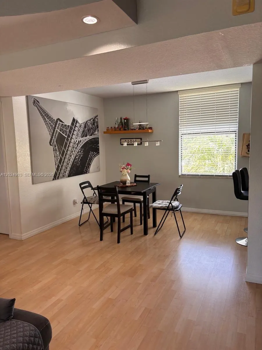8411 Forest Hills Dr # 308, Coral Springs FL 33065