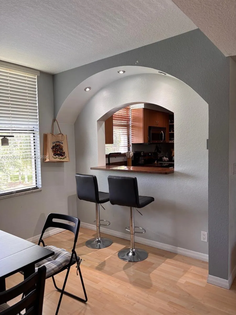 8411 Forest Hills Dr # 308, Coral Springs FL 33065
