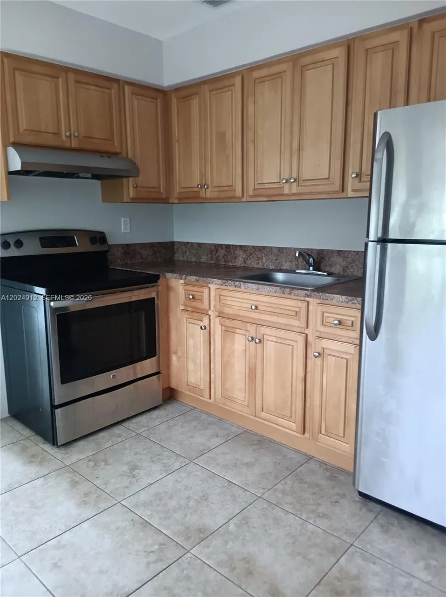 5602 Polk St, Hollywood FL 33021
