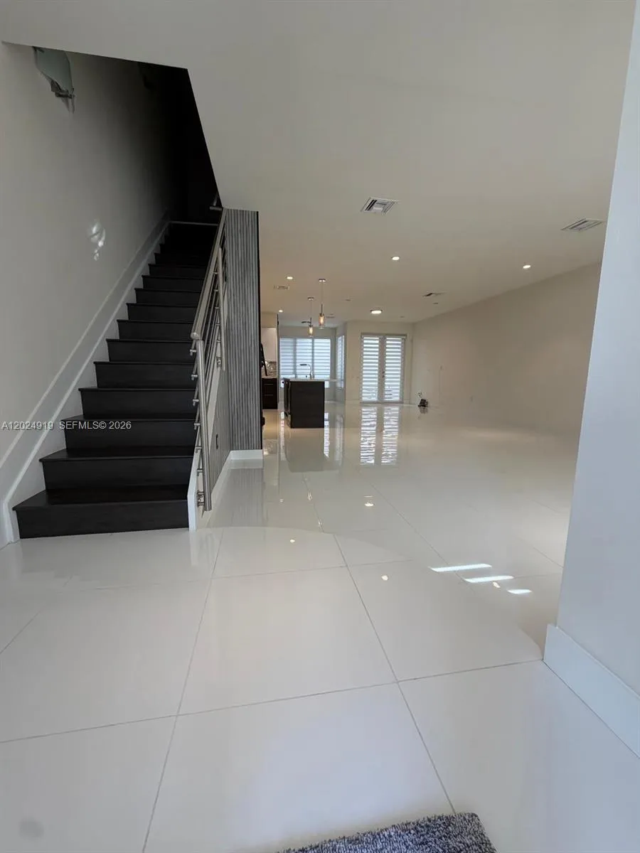 6311 NW 103rd Psge # 6311, Doral FL 33178