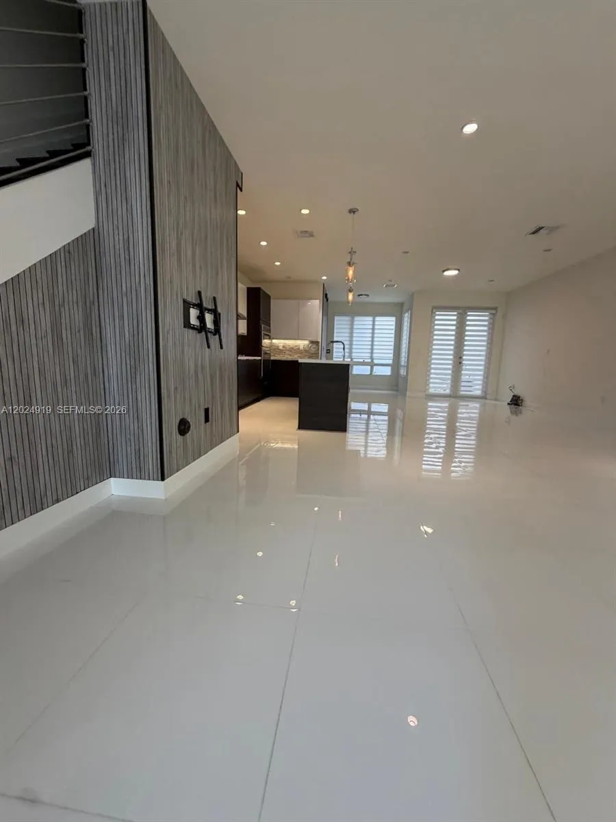 6311 NW 103rd Psge # 6311, Doral FL 33178