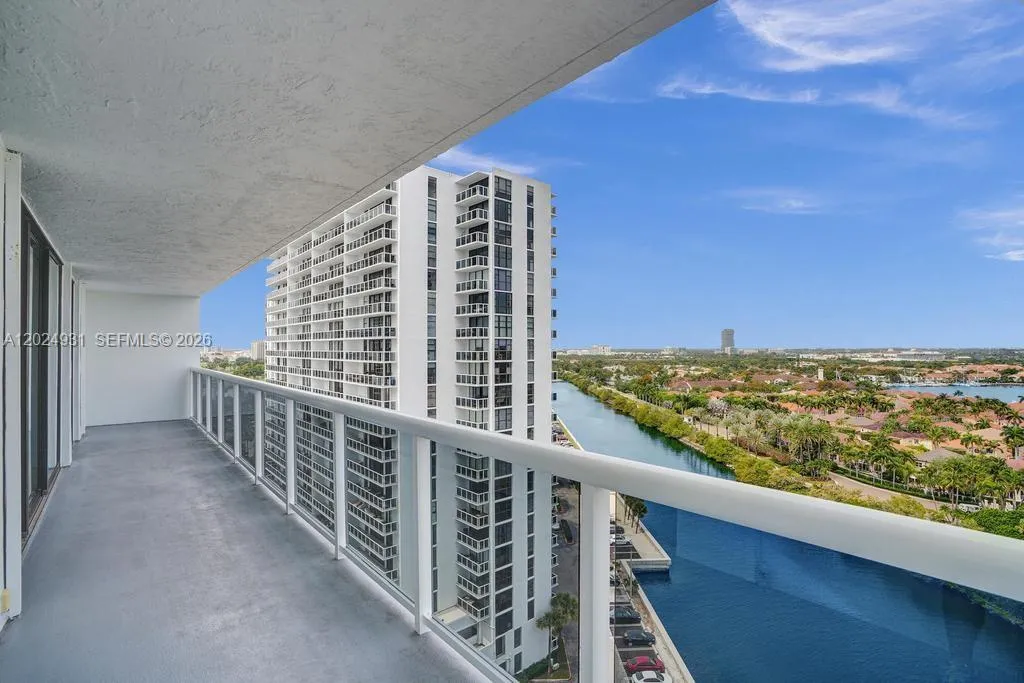20515 E Country Club Dr # 1641, Aventura FL 33180