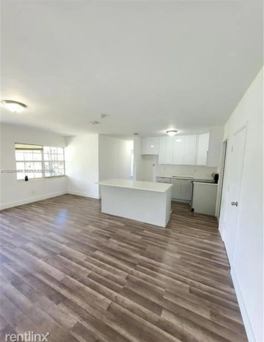 1770 NE 170th St, North Miami Beach FL 33162
