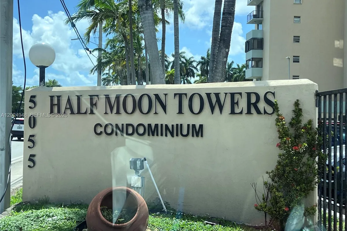 5055 NW 7th St # 301, Miami FL 33126