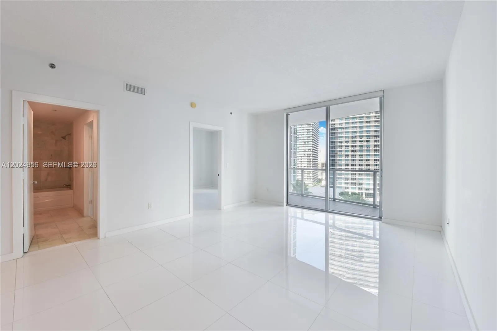 1060 Brickell Ave # 1715, Miami FL 33131