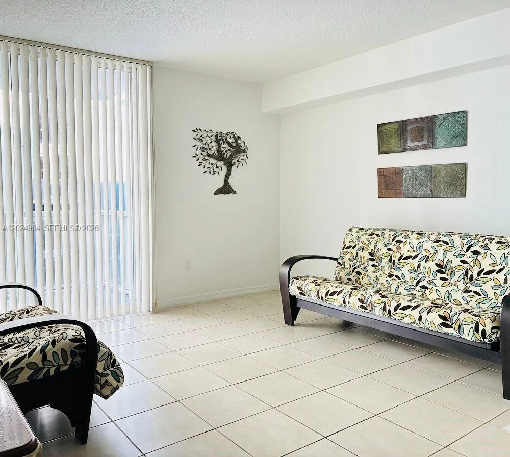 5085 NW 7th St # 909, Miami FL 33126