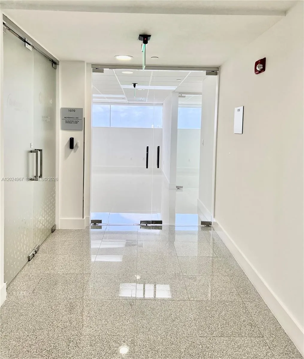 2100 Ponce De Leon Blvd # 1050, Coral Gables FL 33134