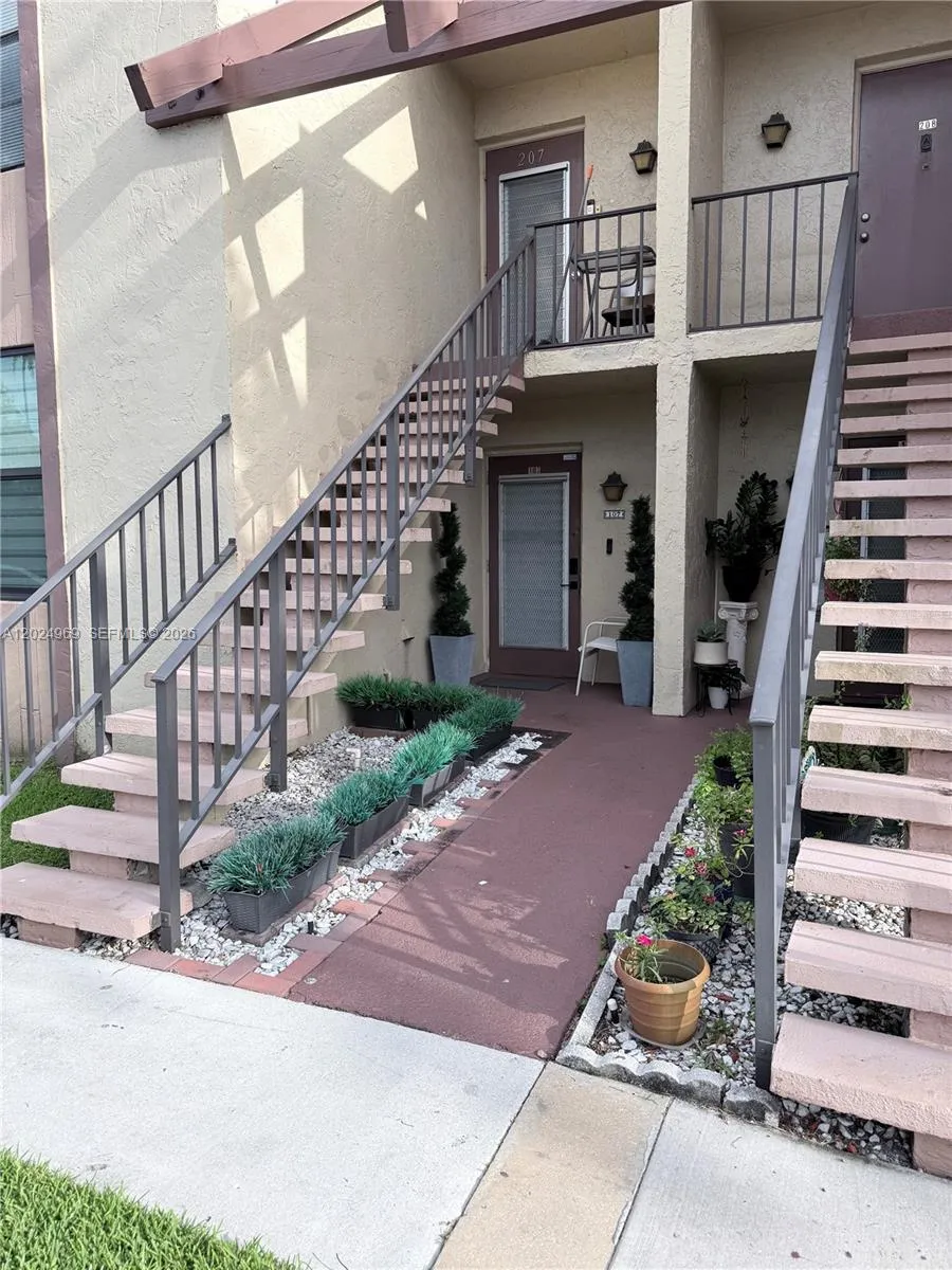 7370 NW 18th St # 107, Margate FL 33063