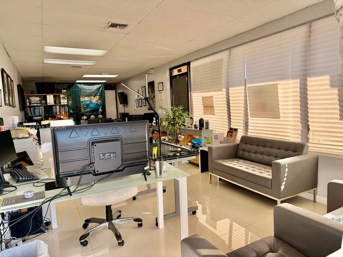 1101 SW 8th St # 203, Miami FL 33130