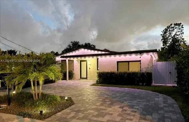 3440 SW 91st Ave, Miami FL 33165
