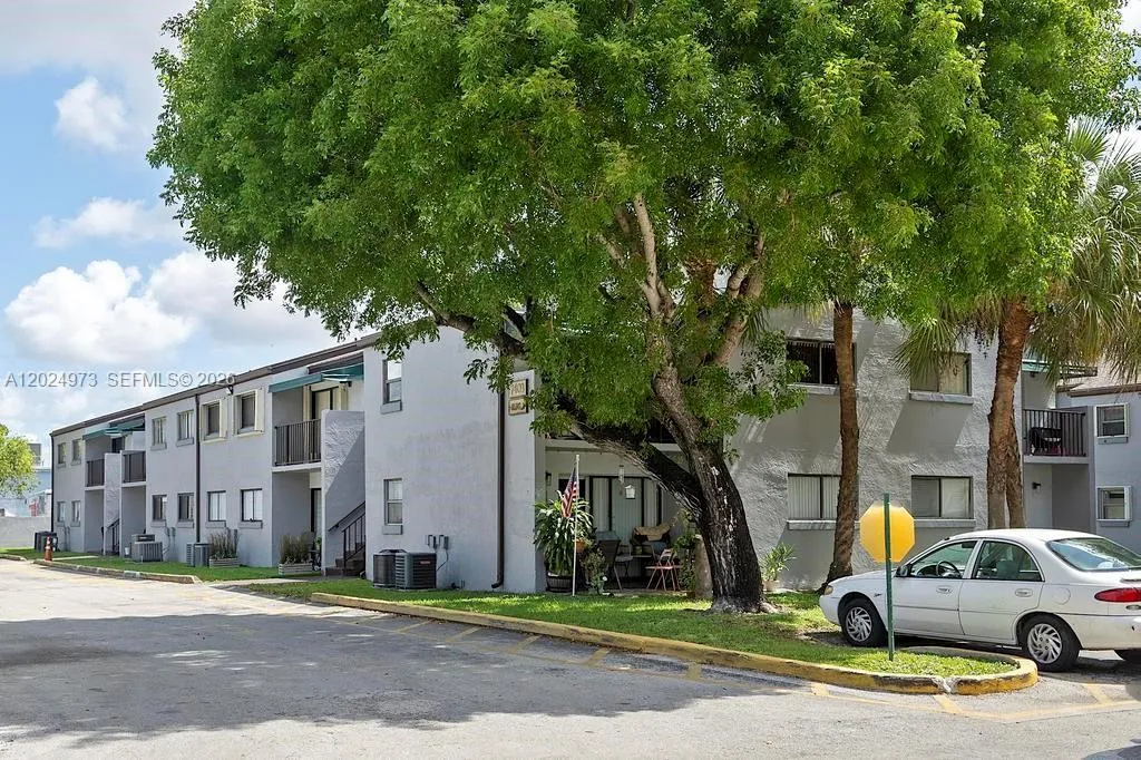 7403 SW 152nd Ave # 2, Miami FL 33193