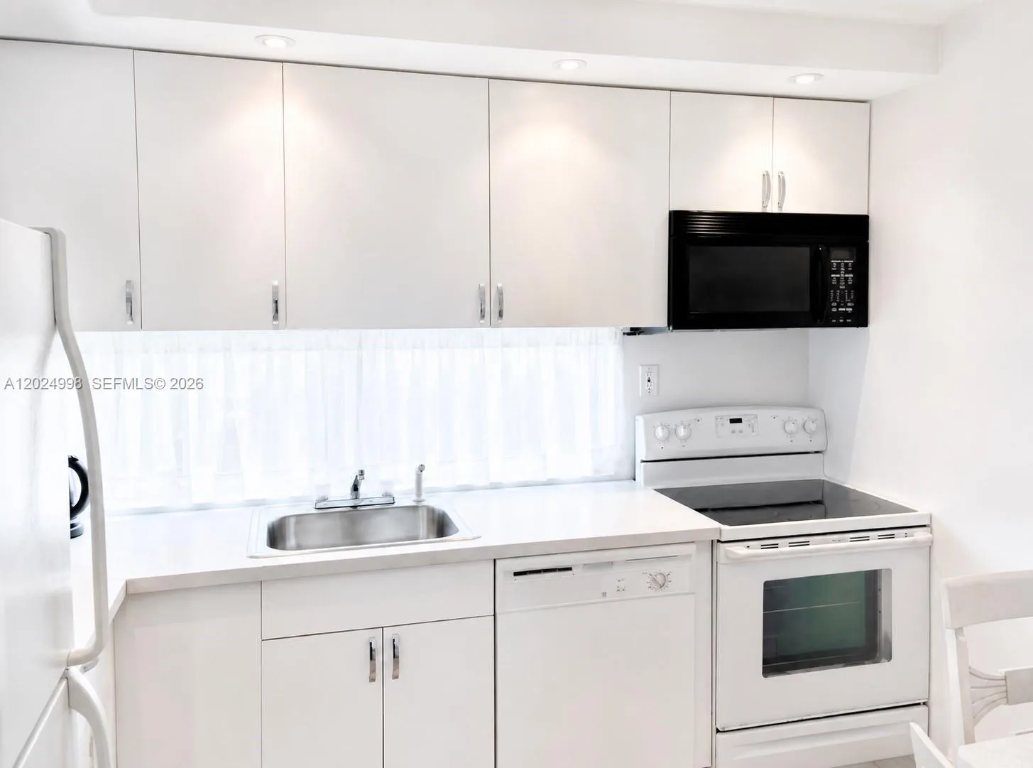 17011 N Bay Rd # 417, Sunny Isles Beach FL 33160