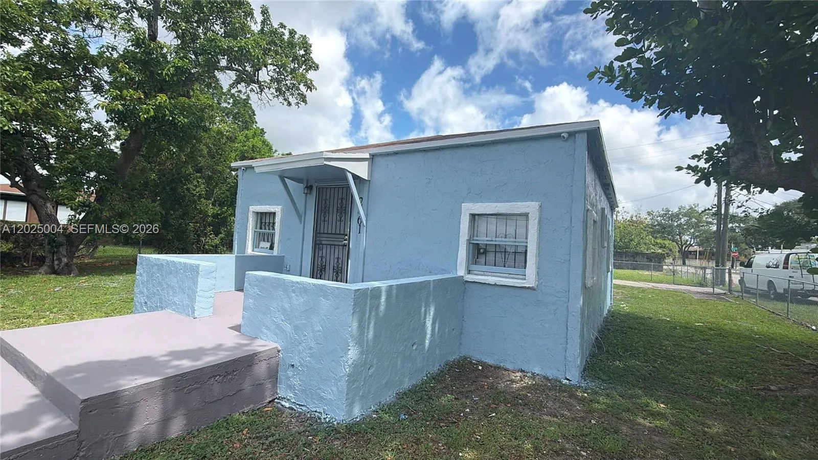 2461 NW 61st St # 2461, Miami FL 33142