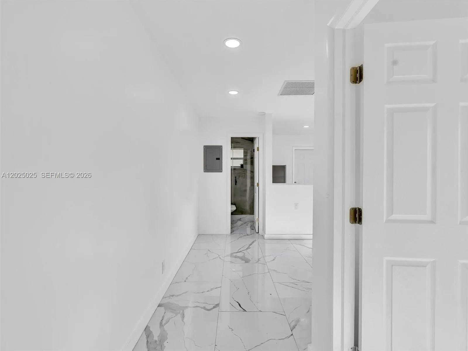 6097 Rodman St, Hollywood FL 33023